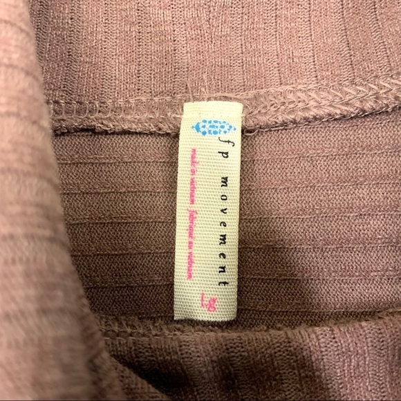 Free People Movement Cant Handle This Turtle Neck Top Sweater Large Purple - Picture 8 of 8